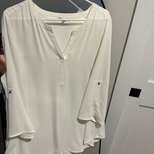 DR2 Cream Blouse with V-Neck